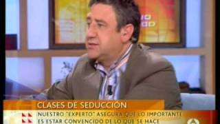 Antena 3 entrevista al seductor Mario Luna 22 [upl. by Yevol386]