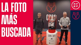 La foto más buscada Entrenadores y capitanes posan con la Copa del Rey antes de la final en Sevilla [upl. by Ekeiram572]