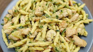 Cremige Nudeln mit Zucchini und Hähnchenbrust Einfaches und schnelles Abendessen Rezept [upl. by Eblehs]