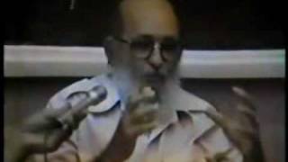 Paulo Freire  Comunicação ou extensão [upl. by Ianteen]