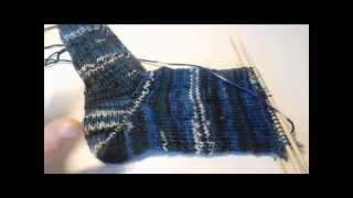 Socken stricken Tutorial  Teil 4  Der Fußteil [upl. by Revlys]