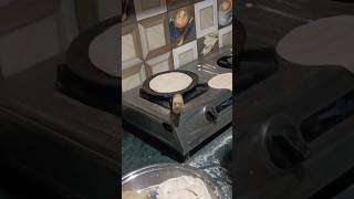 Roti kis din nahin banani chahie food cooking kitchentips viralvideo kitchenhack [upl. by Lleznov]