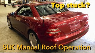 Mercedes SLK Manual Top  Roof Closing 19982004 R170 [upl. by Ahidam687]