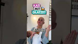 💇‍♀️ MITTEL GEGEN GRAUE HAARE⁉️ Kati lässt sich operieren ‼️ influeltern eltern familie glatze [upl. by Uaerraj81]