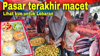 PEDAGANG KUE PANEN RAYA⁉️ BELI OLEHOLEH DI PASAR [upl. by Naruq]