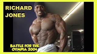 RICHARD JONES  SHOULDERS AND POSING  BATTLE FOR THE OLYMPIA 2004 [upl. by Eerrahs]