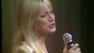 Mary Travers  Jet plane live in France 1975 [upl. by Yobybab969]