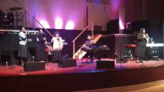 Andrae Crouch live in London [upl. by Yarehs]