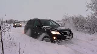 Reno Duster vs VW Tiguan off road 4x4 snow [upl. by Yacano484]