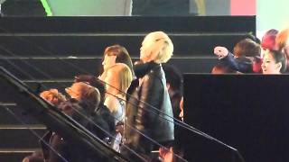 FANCAM 111129 Eunhyuk amp 2NE1 having fun MAMA 2011 in Singapore [upl. by Shantee]