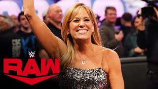 Joe Tessitore welcomes back Lilian Garcia Raw exclusive Oct 21 2024 [upl. by Oruhtra]