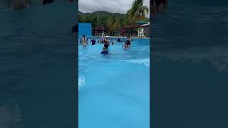 Piscina de olas del Albergue Olímpico en Salinas Puerto Rico [upl. by Amoakuh]