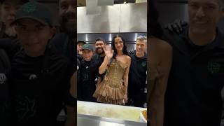 Katy Perry comiendo tacos en Cdmx katyperry tacos shorts [upl. by Skardol]