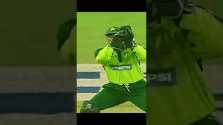 Shoaib Akhtar vs Sachin Tendulkar India vs Pakistan 2004 funny facts [upl. by Nawd]