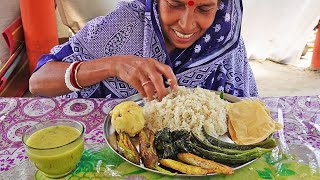 Eating Bhat Alu Makha Tok Dal Begun Bhaja Dharosh BhajaKacha Kola BhajaSushni Shak BhajaPapad [upl. by Aihpos859]