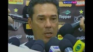 Wanderley Luxemburgo ataca Robinho e o SFC 05052010 [upl. by Brockie]