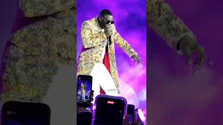 Akon Sings Chammak Challo in a Live Concert in Qatar 2022🔥 SRK EDITZ shorts chammakchallo akon [upl. by Saks11]