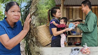 17yearold girl picks beans to sell buying essentials for her husband going to the military [upl. by Amabelle655]