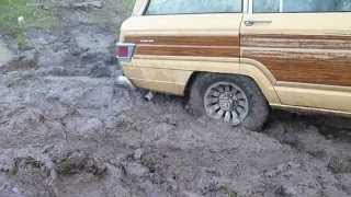 1981 Jeep Wagoneer Limited stalled in the mud [upl. by Schilt]