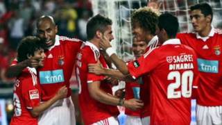 UHF  Sou Benfica [upl. by Nnyleve]