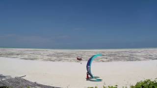 Грандиозный прилив высотой 47м на острове Занзибар Tide on the island of Zanzibar 4K [upl. by Chiang397]