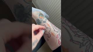 Tattoofolie richtig entfernen Suprasorb Tattoomed [upl. by Roslyn862]