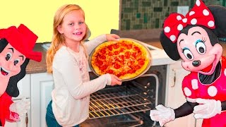 ASSISTANT Pizza Contest with Mickey Mouse and Minnie Mouse [upl. by Haneeja]