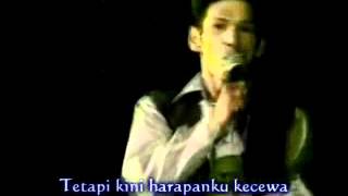 Di Hari Pertunangan Ku HQ Video klip ada lirik [upl. by Gaby]