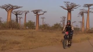 Madagascar à la découverte des plus belles pistes avec Moto Magazine [upl. by Ylrebmik]