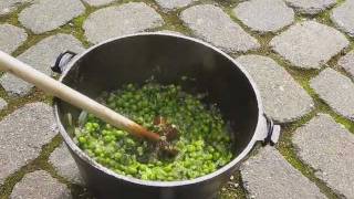 Erbsensuppe mit Schafgarbe  Schmalz und Sahne nach Michel vom Berch [upl. by Niraj]