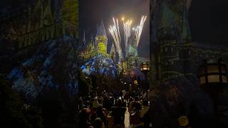 The Magic of Christmas at Hogwarts Castle  The Wizarding World of Harry Potter  Universal Studios [upl. by Laurence642]