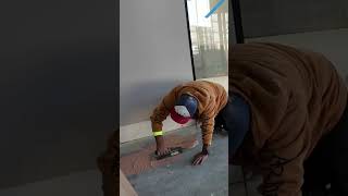 Instalacion de piso de madera diy viralvideo construction flooring fyp mexico usa latam fy [upl. by Ynttirb331]