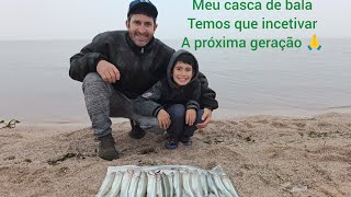 Pescaria de peixe rei praia do laranjal 🎣🎣🎣 [upl. by Erihppas]