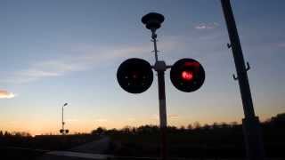 Railway crossing  Przejazd kolejowy z fajnym dzwonkiem 3 [upl. by Pinzler362]