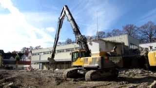 VOLVO EC380D HR Longfront der Fa Isarkies im Einsatz beim Abbruch der Stadtwerke Erding [upl. by Adnav]