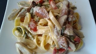 Tagliatelle ai funghi porcini  asparagi e crema di zafferano [upl. by Ahsram]