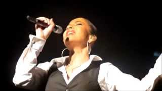 Sade smooth operator live 2011 upclose [upl. by Atneciv]