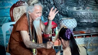 Exorcism Blessing by a Monk outside the Silver Temple in Thailand  泰国银庙驱魔祝福  thailand chiangmai [upl. by Messab]