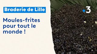 Braderie de Lille  le traditionnel moulesfrites [upl. by Brittnee]