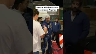 SANTIAGO ABASCAL ayudando en las inundaciones de Valencia Solo el pueblo salva al pueblo [upl. by Zildjian]