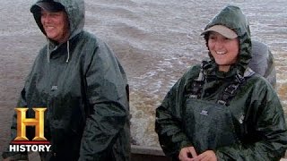 Swamp People Liz and Jessica Catch a Catfish  History [upl. by Lynsey911]