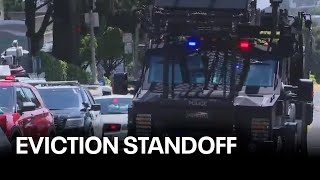 Facing eviction suspect in San Francisco standoff with police  KTVU [upl. by Grenville262]