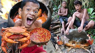 Primitive Technology  Kmeng Prey  Cooking Crab [upl. by Nylireg]