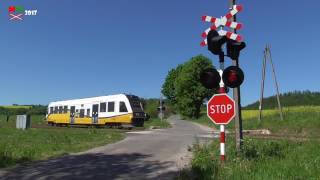 Przejazd kolejowy Ścinawka Średnia PL  2752017  Železniční přejezd  Polish railroad crossing [upl. by Eibocaj47]