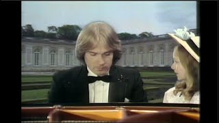 Richard Clayderman  Les Premiers Sourires de Vanessa Official Video [upl. by Aicetel]