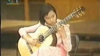 Rare Guiar Video Wang Yameng plays Cataluna at age 12 [upl. by Dunstan]