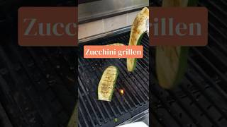 Zucchini grillen So gelingt das beliebte Grillgemüse auf dem Grill [upl. by Ytinav]