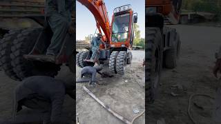 Unique techniques to dent excavator mudguards trending ytshorts skills hardworksmartwork [upl. by Aihcropal340]