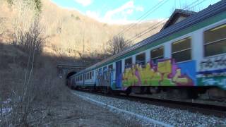 TRENO REGIONALE ENTRA IN GALLERIA  LIMONE Pte CN 11  1  2015 [upl. by Cattima278]