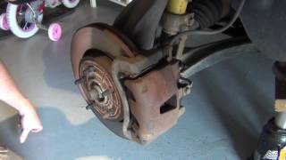 2005 Jeep Grand Cherokee WK  Front Brake Fluid Change [upl. by Irmo]